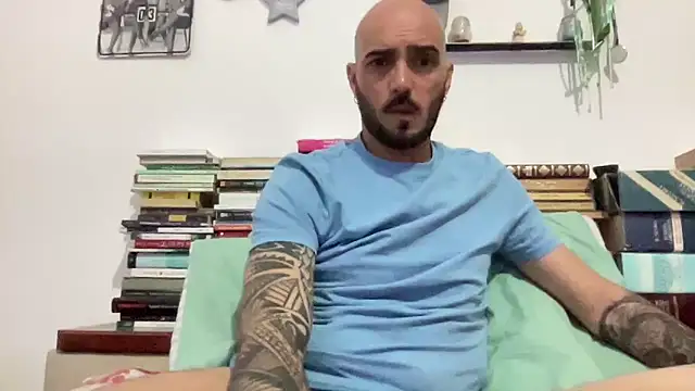 alessandromori91 online show from April 27, 2026, 8:29 pm