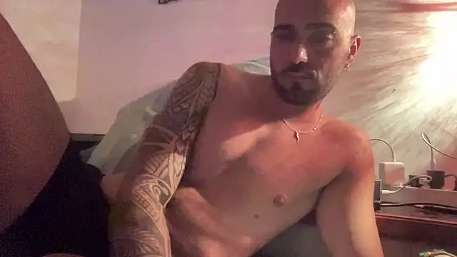 alessandromori91 online show from September 11, 2025, 8:31 pm