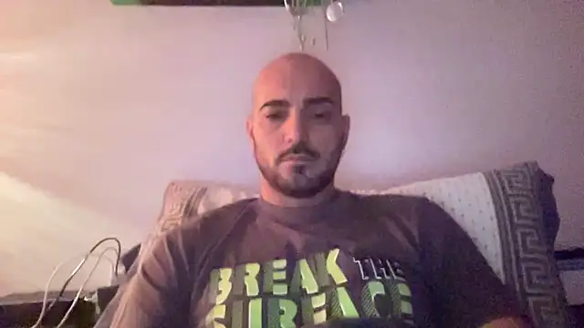 alessandromori91 online show from December 21, 2025, 12:57 am