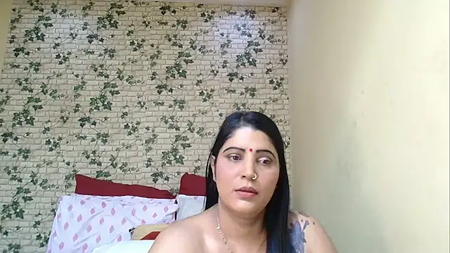 Snapshot of XIndianintimacy chatting on June 4, 2026, 6:23 pm XIndianintimacy online show from June 4, 2026, 6:23 pm
