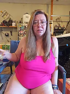 MsShelby40 online show from June 19, 2026, 10:47 pm