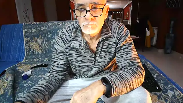 maduroguapo online show from March 18, 2025, 9:43 pm