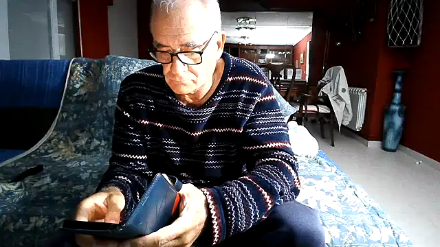 maduroguapo online show from November 4, 2025, 9:40 pm