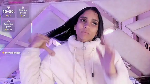 sophie pariss online show from December 16, 2025, 3:44 am