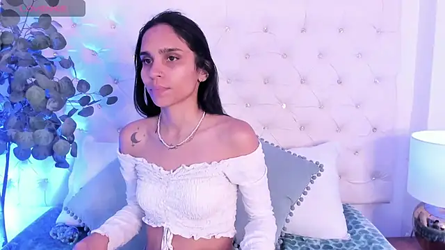sophie pariss online show from July 13, 2026, 1:27 am