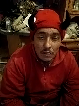 wilsons12 online show from November 18, 2025, 3:32 am