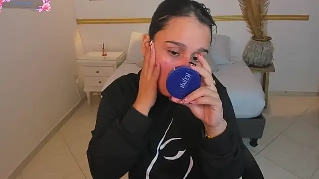 lia sexx19 online show from February 3, 2026, 2:21 am