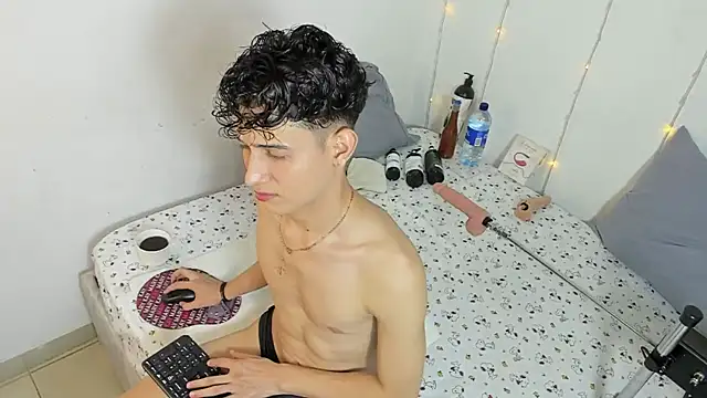 Benjamin Buster online show from September 18, 2025, 4:04 am