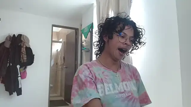 Snapshot of fenixmfx19 chatting on February 25, 2026, 7:14 pm fenixmfx19 online show from February 25, 2026, 7:14 pm