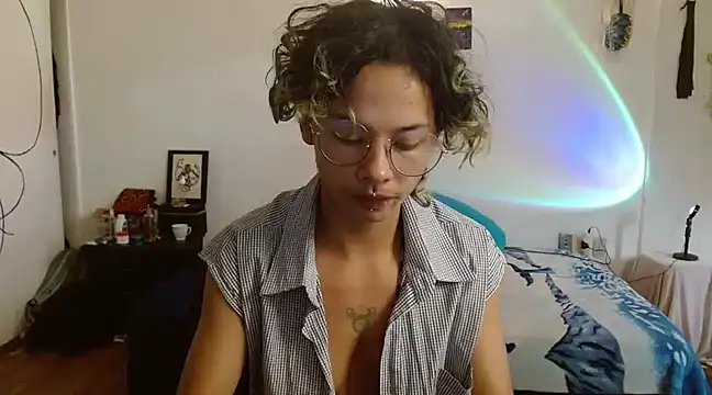 Snapshot of fenixmfx19 chatting on March 15, 2025, 7:27 pm fenixmfx19 online show from March 15, 2025, 7:27 pm