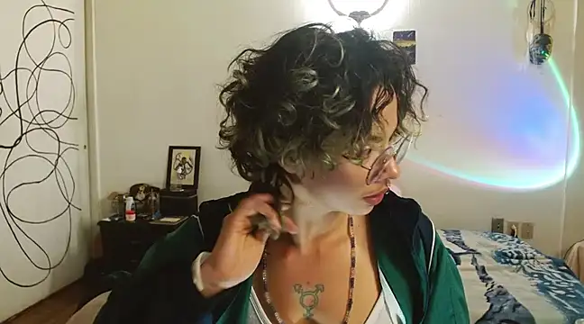 Snapshot of fenixmfx19 chatting on March 11, 2025, 10:09 pm fenixmfx19 online show from March 11, 2025, 10:09 pm