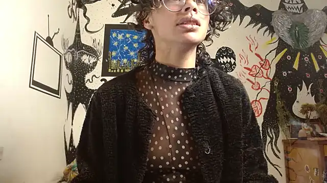 Snapshot of fenixmfx19 chatting on October 8, 2025, 6:19 pm fenixmfx19 online show from October 8, 2025, 6:19 pm