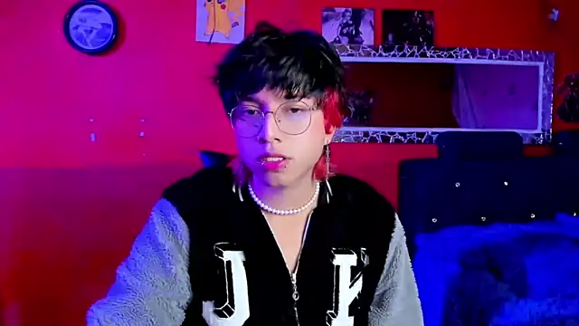 AnggelONfiree online show from March 4, 2025, 5:53 am