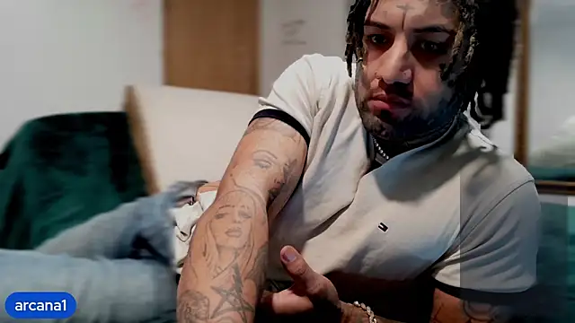 Snapshot of Azazelihornyasf chatting on March 8, 2026, 10:24 pm Azazelihornyasf online show from March 8, 2026, 10:24 pm