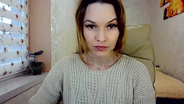 impossibleluna online show from March 18, 2026, 1:57 pm