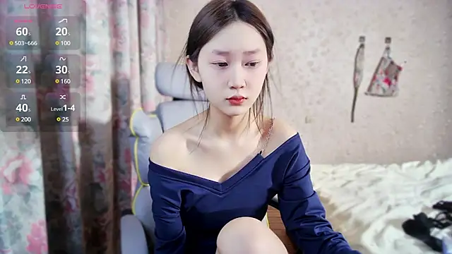 JIAJIA163 online show from March 18, 2025, 12:06 pm