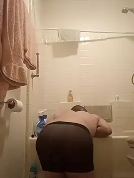 dcrick978 online show from September 30, 2025, 3:23 am