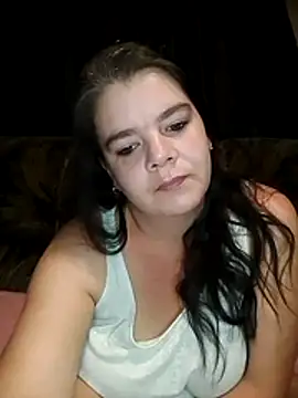 Hornyparratjie online show from May 1, 2026, 11:54 pm