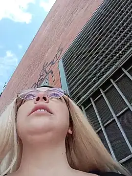 madelaine- online show from May 9, 2026, 7:39 pm