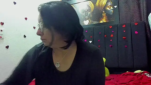Evaaross 2345 online show from June 20, 2026, 1:05 pm
