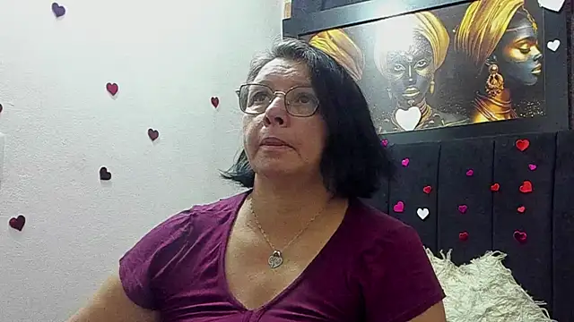 Evaaross 2345 online show from May 31, 2026, 1:39 pm