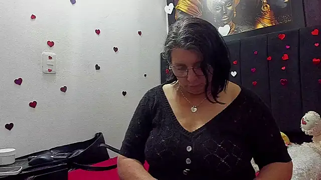 Evaaross 2345 online show from July 25, 2026, 8:15 pm