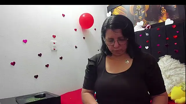 Evaaross 2345 online show from February 15, 2026, 2:38 pm