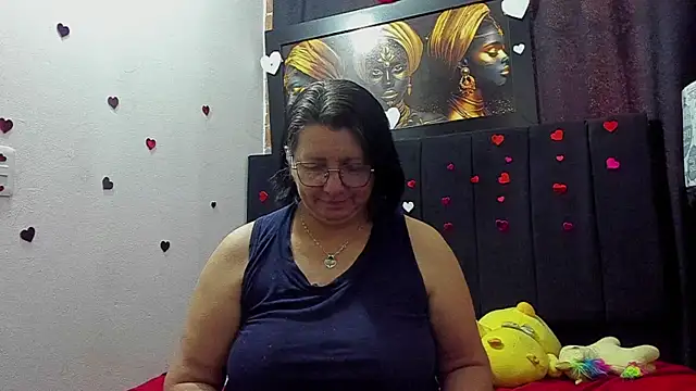 Evaaross 2345 online show from June 13, 2026, 12:25 pm