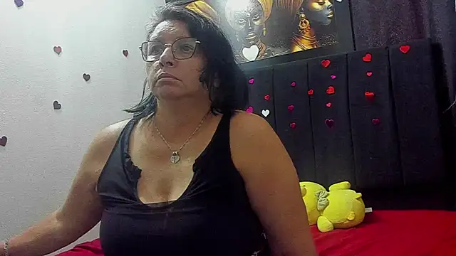 Evaaross 2345 online show from July 16, 2026, 7:33 pm