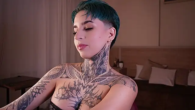 AliceShazaham  online show from February 2, 2025, 6:04 am