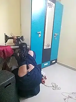 PayalSharmahot143 online show from November 27, 2025, 2:17 pm