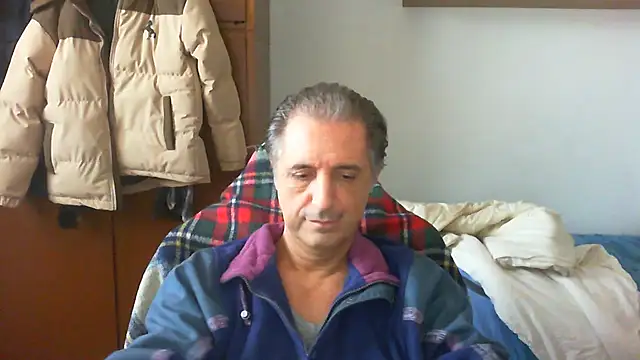 lliuk70mi online show from December 21, 2025, 1:46 pm