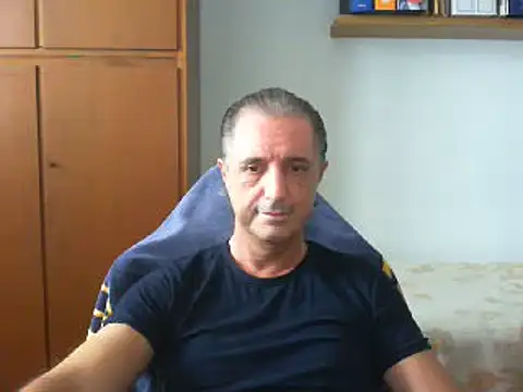 lliuk70mi online show from September 22, 2025, 1:28 pm