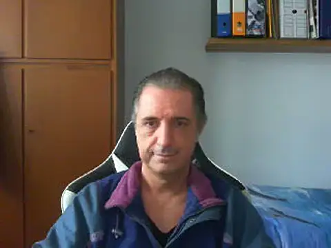 lliuk70mi online show from February 8, 2025, 2:05 pm