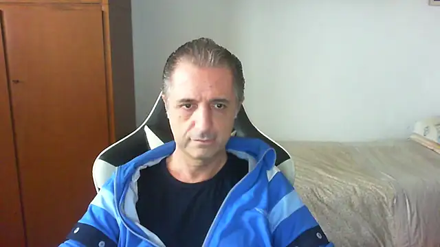 lliuk70mi online show from May 5, 2026, 12:19 pm