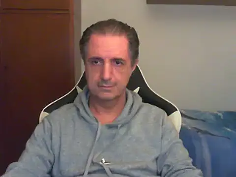 lliuk70mi online show from February 22, 2025, 4:19 pm