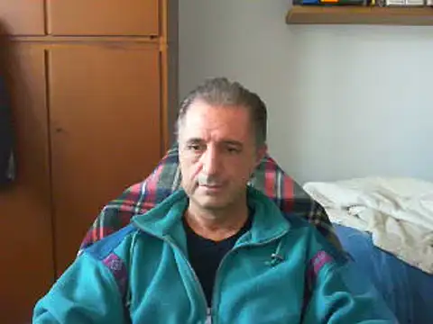 lliuk70mi online show from November 25, 2025, 2:28 pm