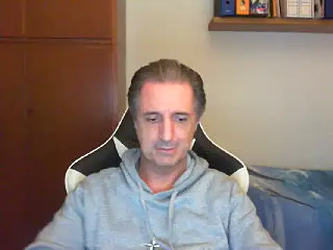 lliuk70mi online show from February 10, 2025, 6:56 pm