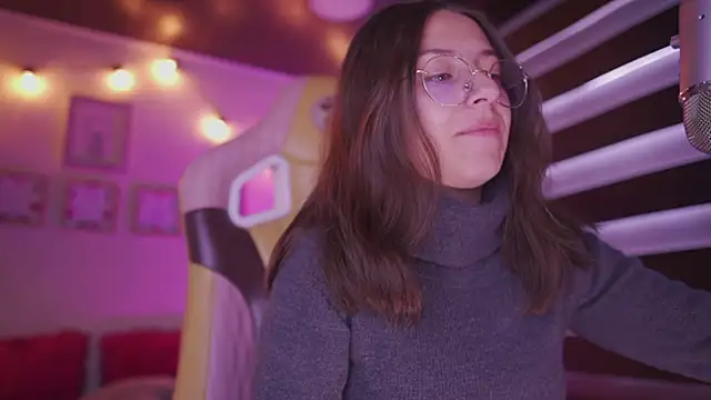 milly kenner online show from September 9, 2025, 6:39 pm