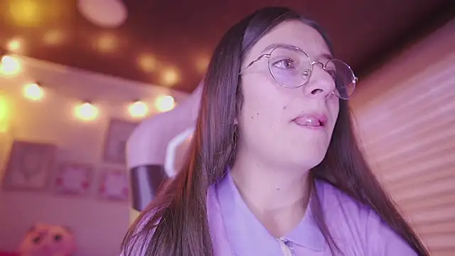 milly kenner online show from February 11, 2026, 6:52 pm