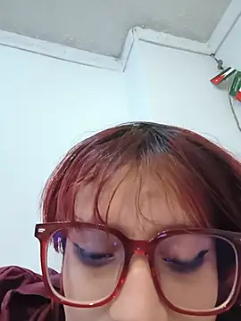 Snapshot of RedMeloddy chatting on July 7, 2026, 6:16 am RedMeloddy online show from July 7, 2026, 6:16 am