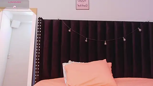 littleebonymommy online show from September 24, 2025, 8:48 pm