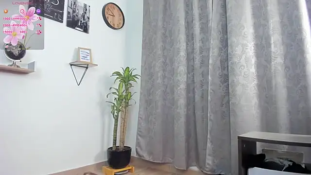 SophieBaker   online show from November 9, 2025, 1:53 am