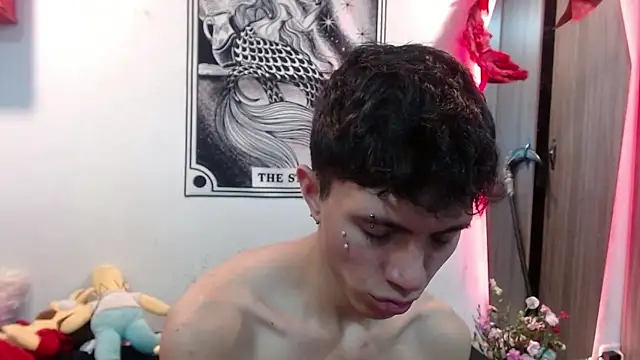 Justyn Ross online show from December 13, 2025, 11:55 pm