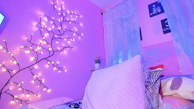 Dulce Girl  online show from March 7, 2025, 5:08 am