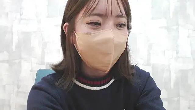 LOVE MOMO LOVE online show from January 17, 2025, 2:07 pm