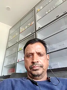 Snapshot of Raj1043 chatting on July 31, 2026, 6:02 am Raj1043 online show from July 31, 2026, 6:02 am