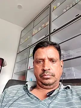 Snapshot of Raj1043 chatting on August 5, 2026, 6:40 am Raj1043 online show from August 5, 2026, 6:40 am