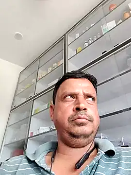 Snapshot of Raj1043 chatting on July 13, 2026, 6:56 am Raj1043 online show from July 13, 2026, 6:56 am