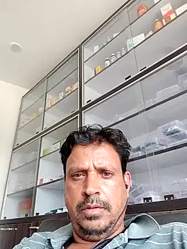 Snapshot of Raj1043 chatting on July 1, 2026, 6:58 am Raj1043 online show from July 1, 2026, 6:58 am